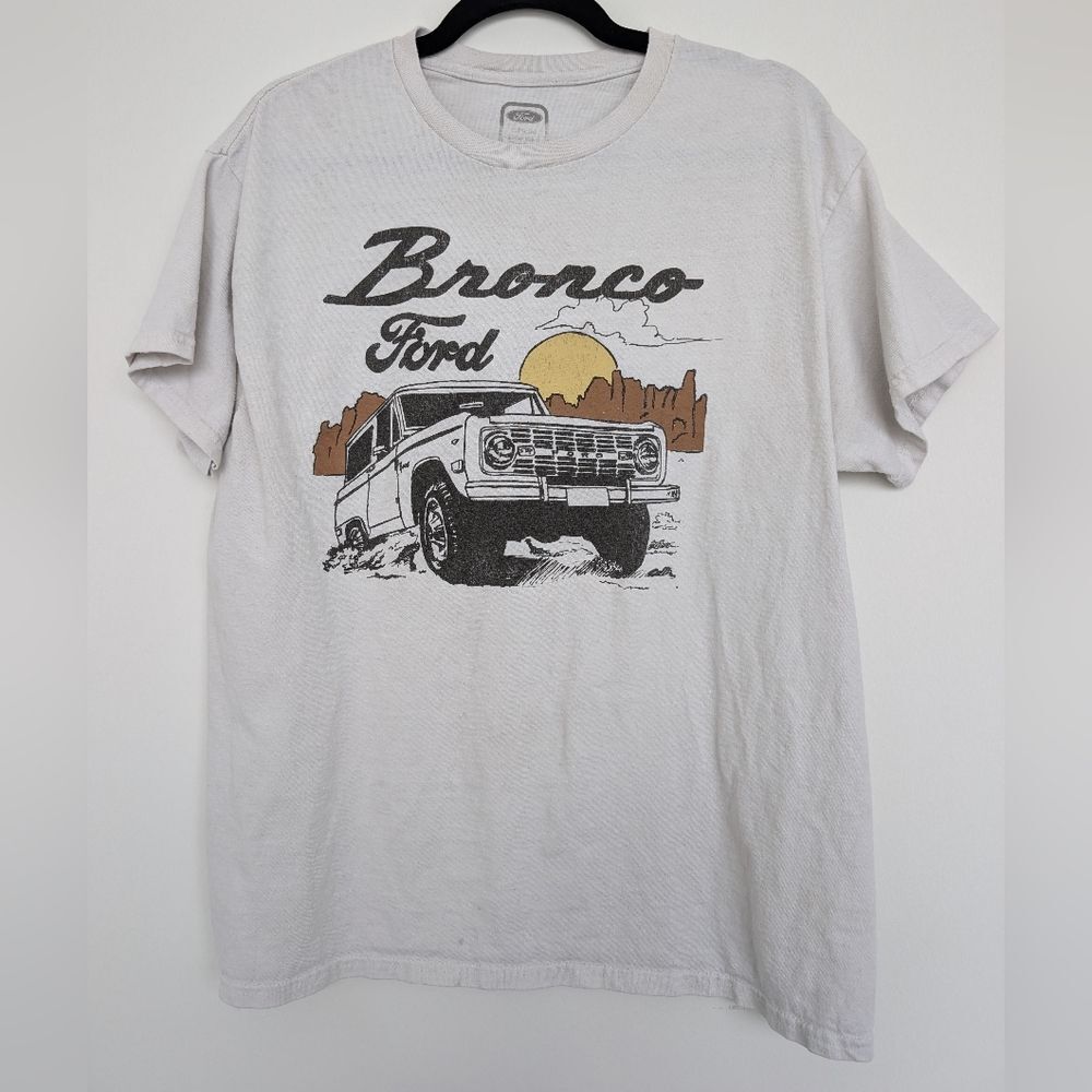Ford Bronco Graphic Tee Rustic Pastel Western Nostalgic Sz M Classic